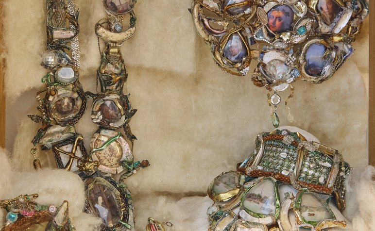 240812_All That Glitter Exhibition_008