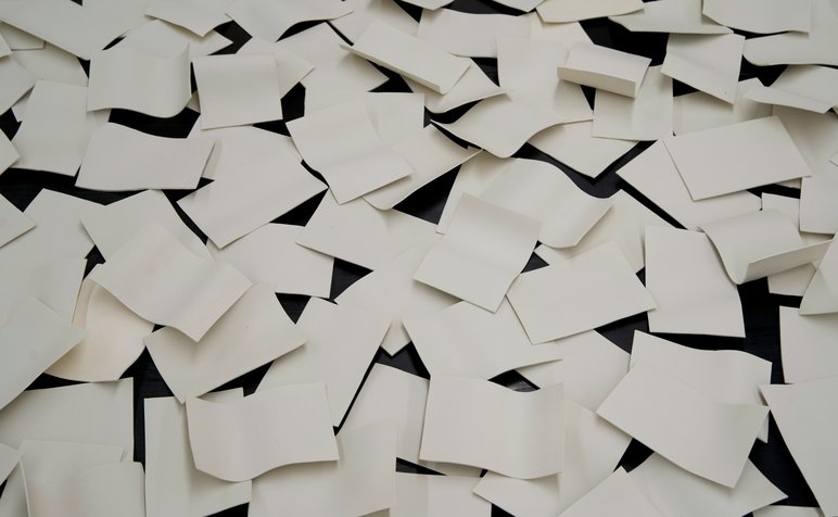 Afra Kullu - Porcelain