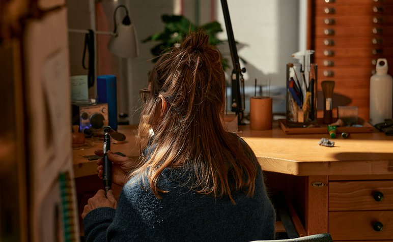 Anke Kindle studio_.jpg