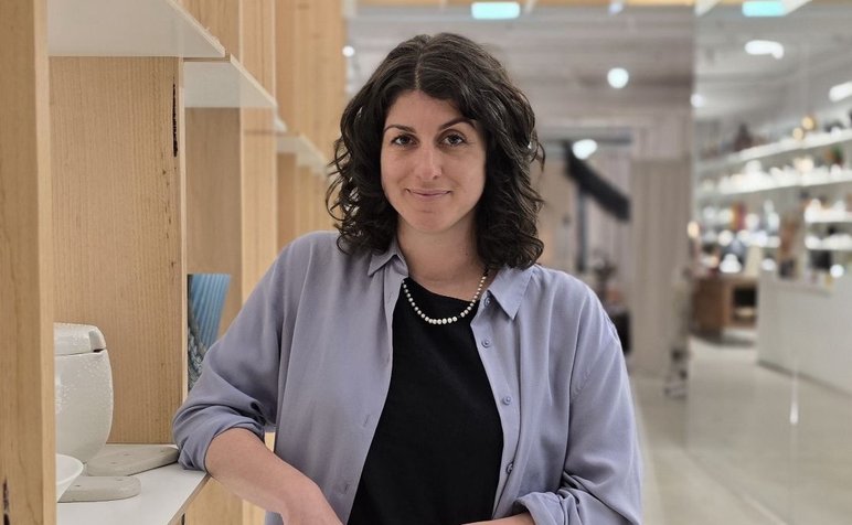 Cristal Johnson - Colour (1)