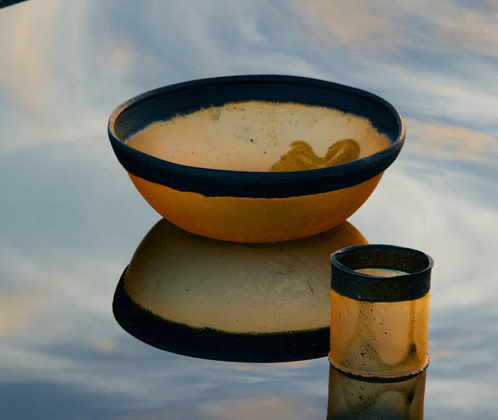 Jessie+French-Other+Matter_Algae+bioplastic+bowl+coloured+with+athrospira+planentis+and+dunaliela+salina+microalgae_CR_Photogr.jpg
