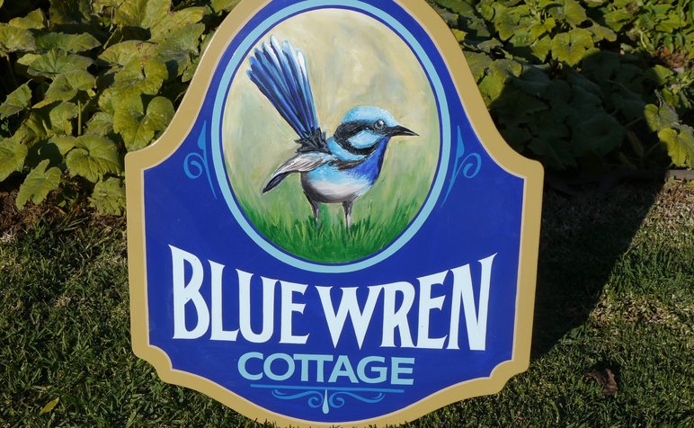 Traditional Signwriting_Steady Hand Signs_1